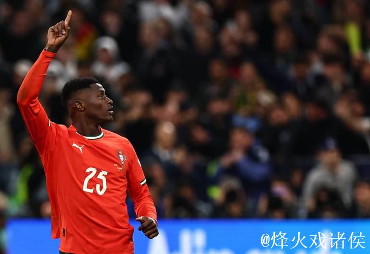 努诺-门德斯:状态良好,期待下场欧冠表现 努诺-门德斯:状态良好,期待下场欧冠表现